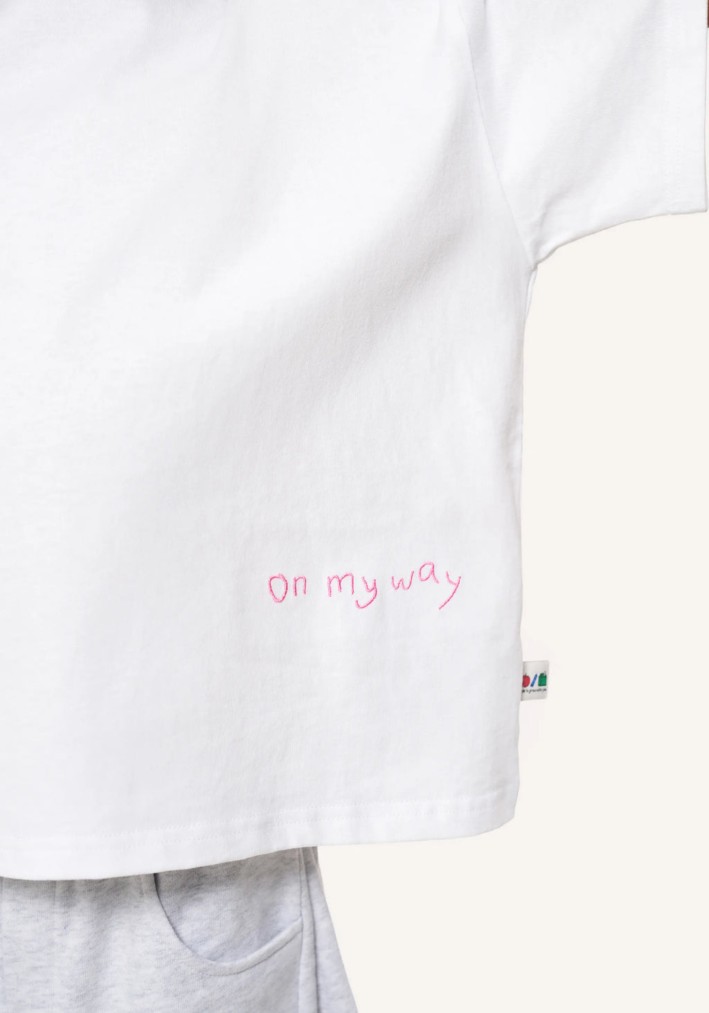 on my way tee - pink